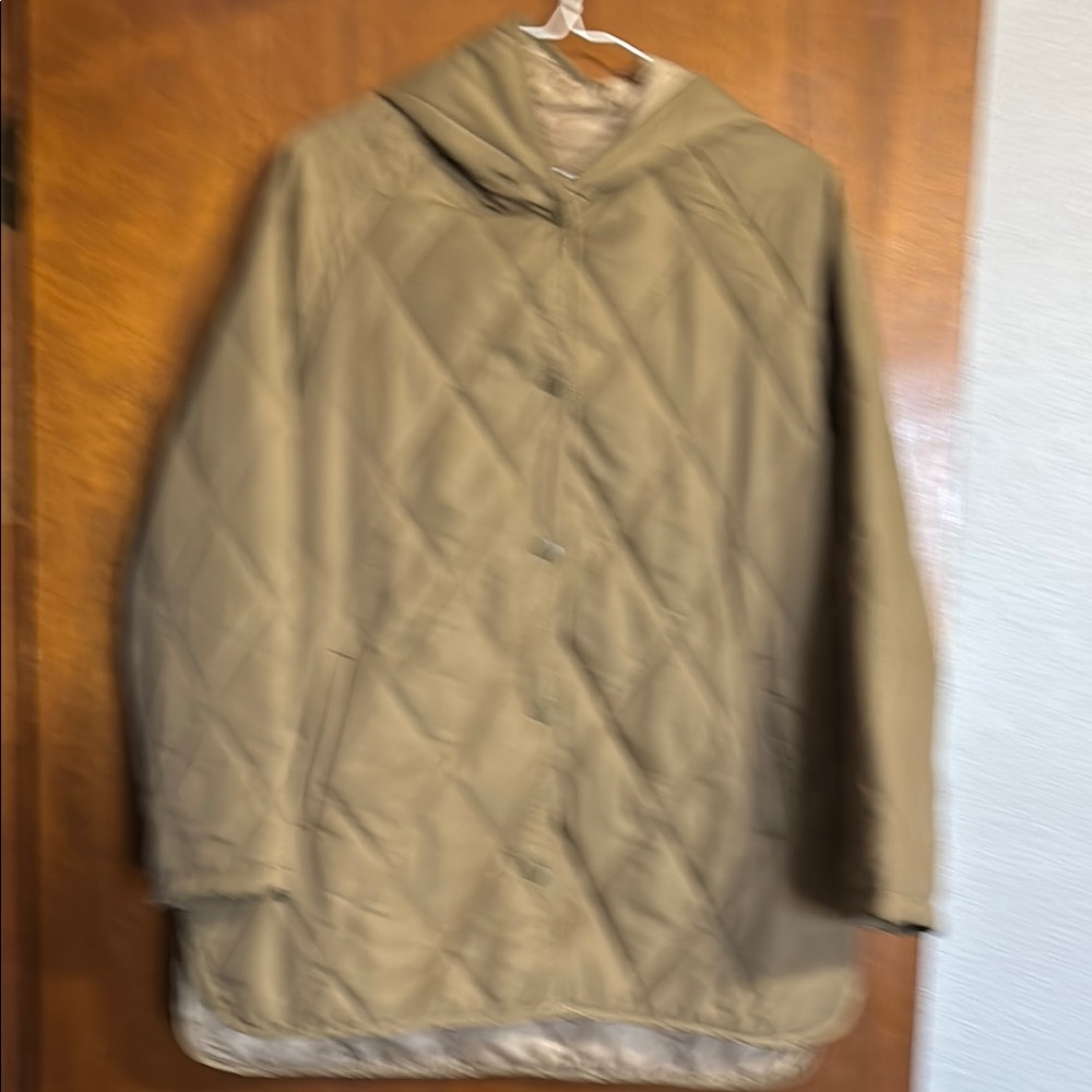 Quilted Hooded Jacket in Olive
